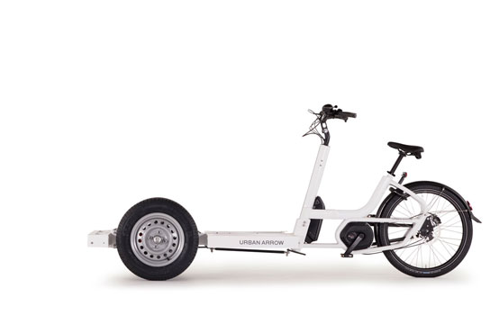 Urban Arrow Cargobike Tender freigestellt auf weißem Hintergrund ohne Transportbox