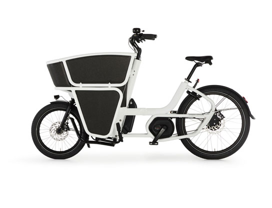 Urban Arrow Cargobike Shorty freigestellt auf weißem Hintergrund
